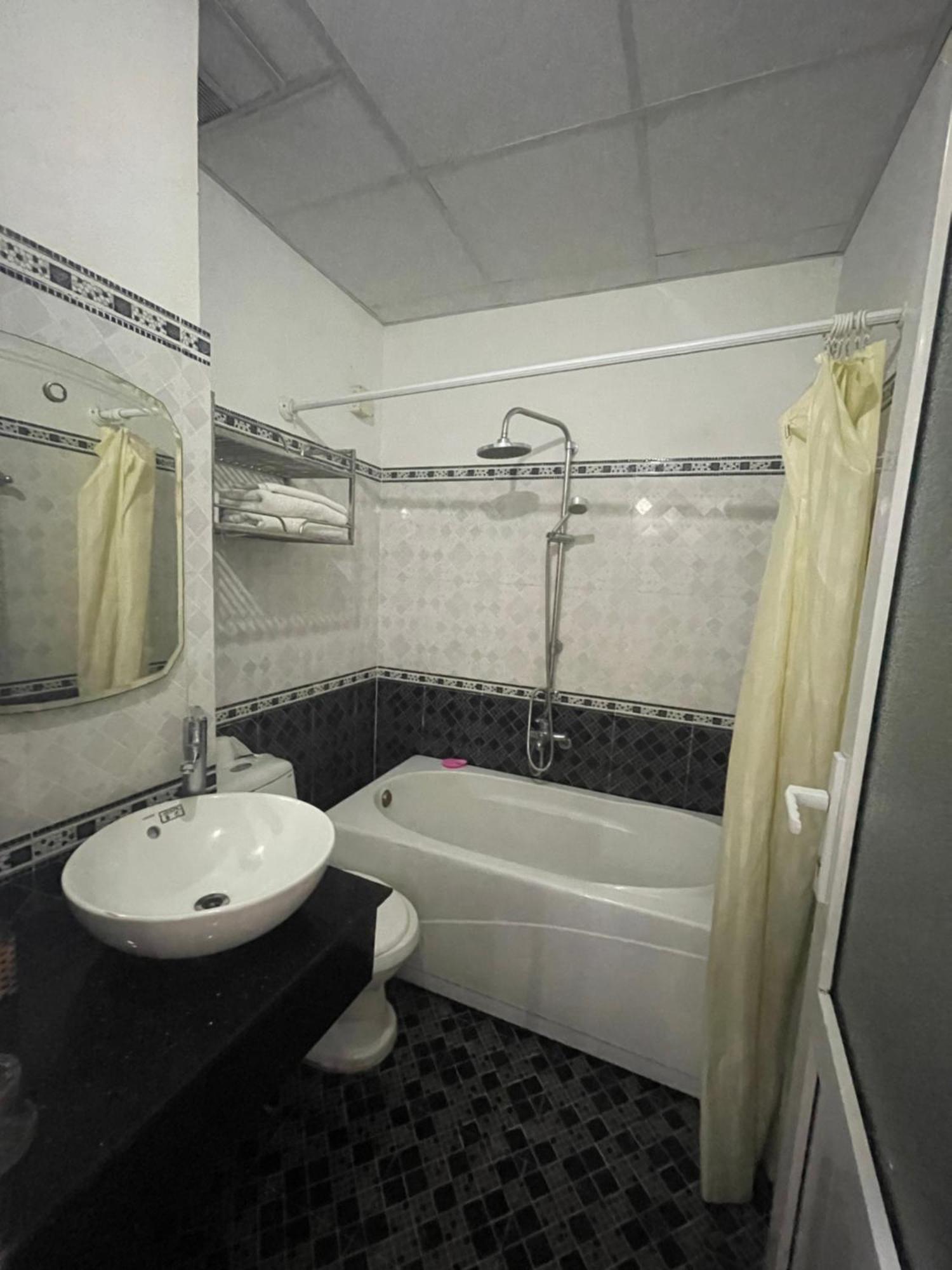 Oyo 553 Truong Giang Hotel Da Nang Eksteriør billede